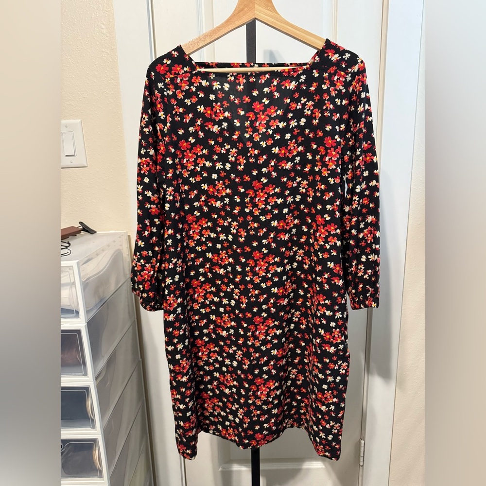 NWT Gap Factory Black Red Floral Long 3/4 Sleeve Shift Dress Size Medium